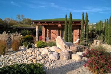 בית מלון כפרי Les Chalets De Maramour