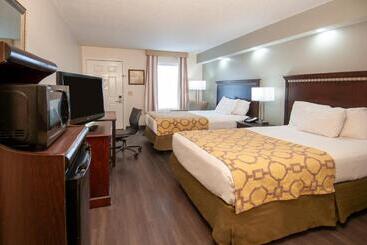 هتل Baymont By Wyndham Tuscaloosa