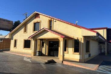 בית מלון כפרי Surestay By Best Western Huntsville University Area