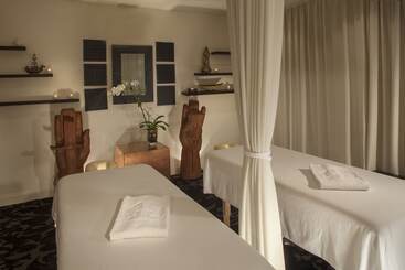 هتل International House