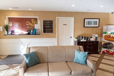 فندق Quality Inn