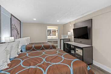 酒店 Super 8 By Wyndham Kissimmee Orlando