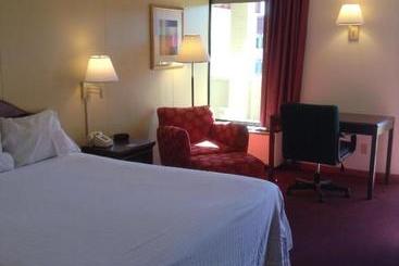 מוטל Astoria Hotel Danville West