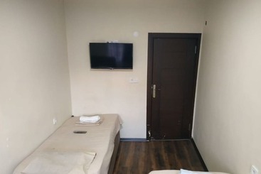 مسافرخانه Petek