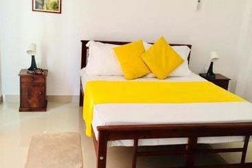 בית מלון כפרי Yoho Lake View Resort