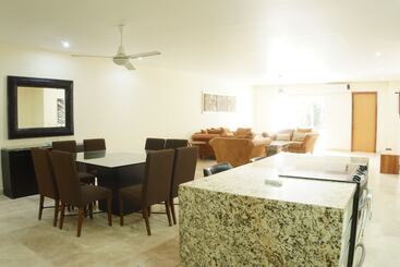 هاستل Pajaro De Fuego Pool & Terrace