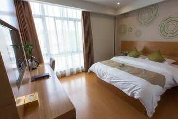 בית מלון כפרי Greentree Inn Lu An Jinzhai County Dabie Mountain Logistics Park Business