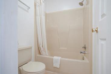 فندق على الطريق Oyo Hotel Calhoun Ga I-75 & Us-41 Hwy