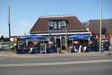 בית מלון כפרי De Vriezerbrug