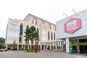 Travel Hub Hotel Kualanamu Airport