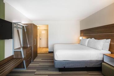 בית מלון כפרי Holiday Inn Express & Suites Ludington, An Ihg