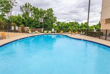 هتل Holiday Inn Knoxville N   Merchant Drive, An Ihg