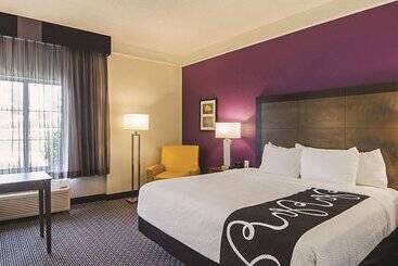 هتل La Quinta By Wyndham Denver Airport Dia