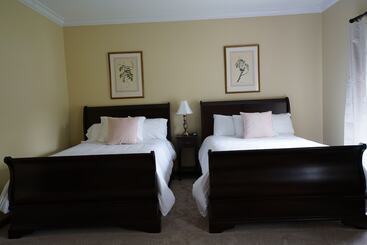 Отель Le Chambord At Curry Estate