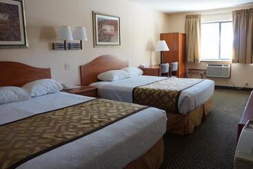 בית מלון כפרי Luxury Inn & Suites