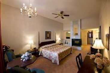 汽车旅馆  Lockport Inn And Suites