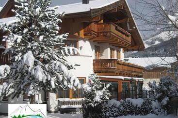 בית מלון כפרי Landhaus Zell Am See