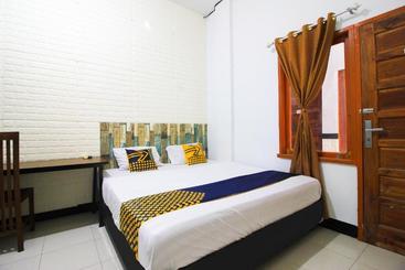 ホテル Spot On 2252 Ranira Homestay