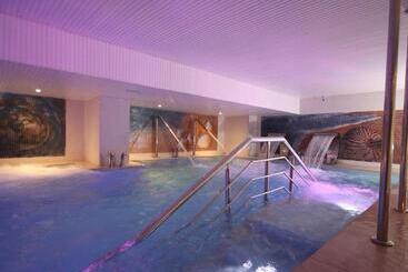 New Hotel Piscine Wellness & Spa