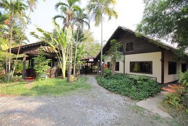 酒店 Oyo 476 Ban Rimnam Resort