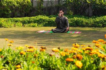 ホテル Blusalzz Collection   Siddha Wellness Village, Faridabad   Haryana