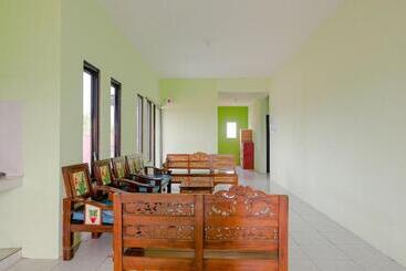 Otel Spot On 2081 Sriwijaya Family Residence