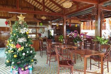 هتل Old Town Resort Phu Quoc