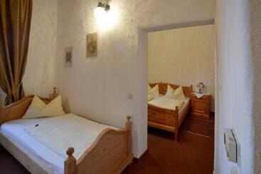 호텔 Schloss Wiesenthau