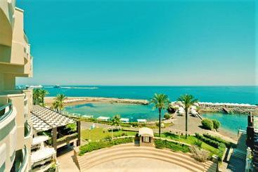 هتل Vuni Palace Luxury Resort & Beach & Casino