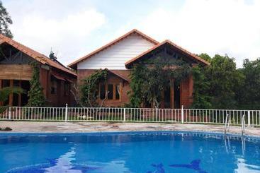 Huu Le Garden Resort