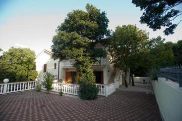 Apartments Luka   Free Parking