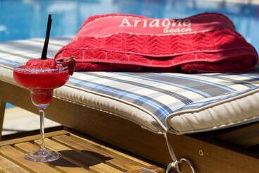 아파트호텔 Ariadne Beach