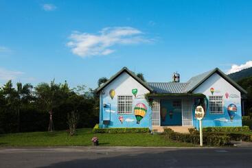 צימר Xinfu Traveler Inn