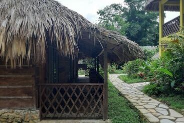 בית מלון כפרי Campamento Lacandones