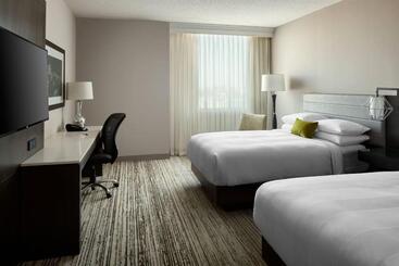 호텔 Marriott Cincinnati Northeast