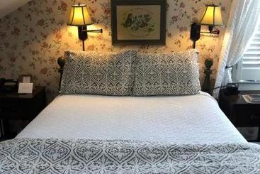 هتل Mary Prentiss Inn