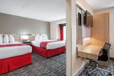 Microtel Inn & Suites By Wyndham Charleston