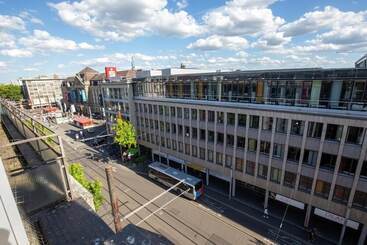 هتل Area24i7 Europaplatz Apartment