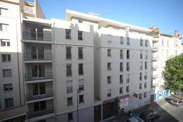 ツーリストアパートメント Studilodge   Zola Park