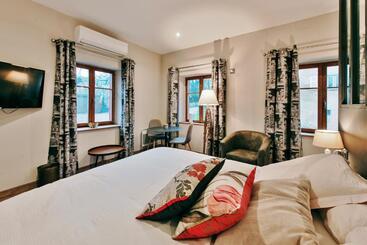 مبيت وإفطار Chambres D'hôtes Château De Grunstein