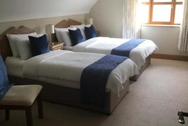 تختخواب و صبحانه Lissadell Lodge