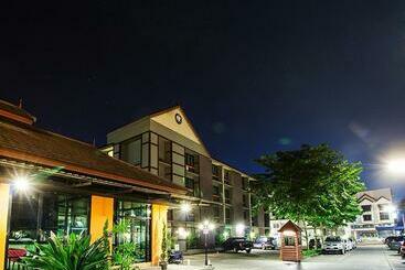 호텔 B2 Chiang Rai Boutique & Budget