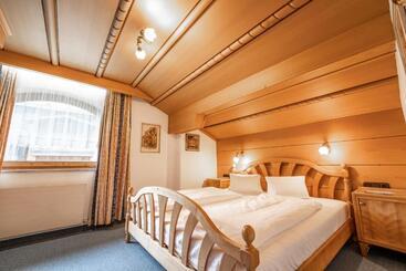 مبيت وإفطار Försterhaus & Haus Andrea