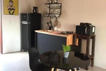 호텔 Casa Larrosa Itaúna Adults Only