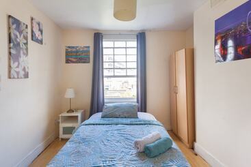 פנסיון Keysan House 5