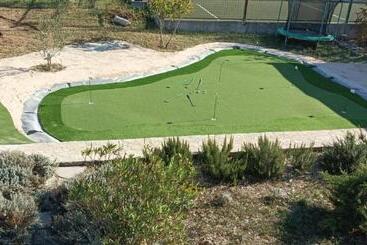 آپارتمان‌های توریست‌ها House Mare