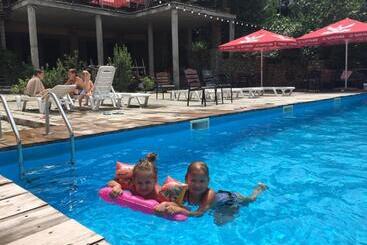 پانسیون Guest House Marani