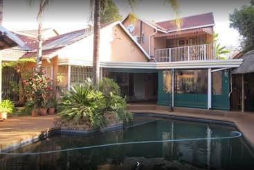 膳宿费 Whara Whara Guest House