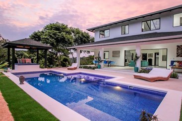 ツーリストアパートメント Villa Komodo