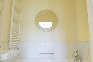 茅舍 Chestnut Lodge